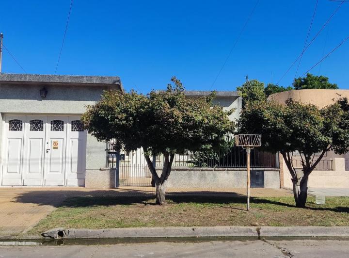 Casa · 110m² · 3 Ambientes · 1 Cochera
