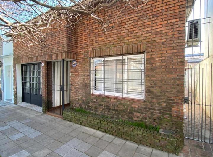 Casa · 115m² · 4 Ambientes · 1 Cochera