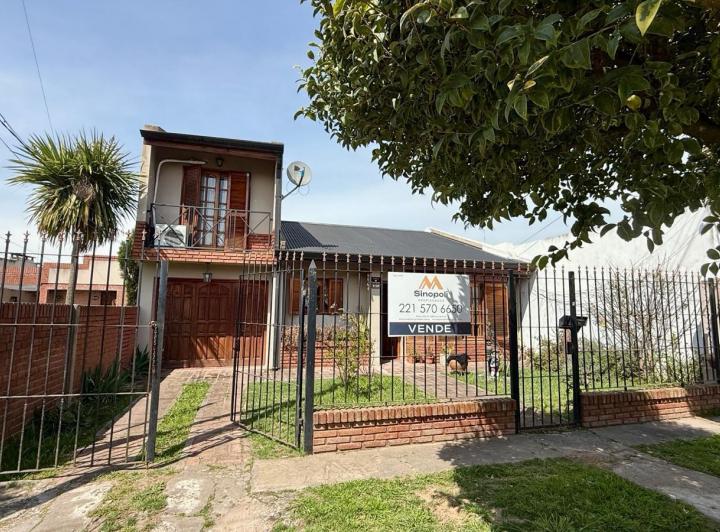 Casa · 150m² · 4 Ambientes · 2 Cocheras