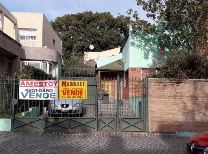 Casa · 1m² · 4 Ambientes