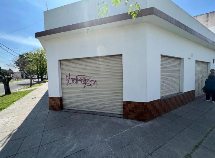 Casa · 110m² · 3 Ambientes · 2 Cocheras