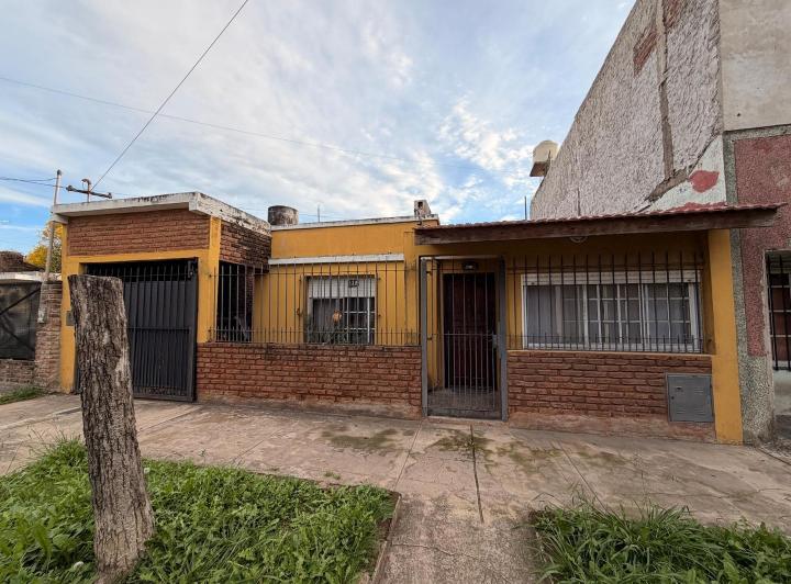Casa · 110m² · 4 Ambientes · 1 Cochera