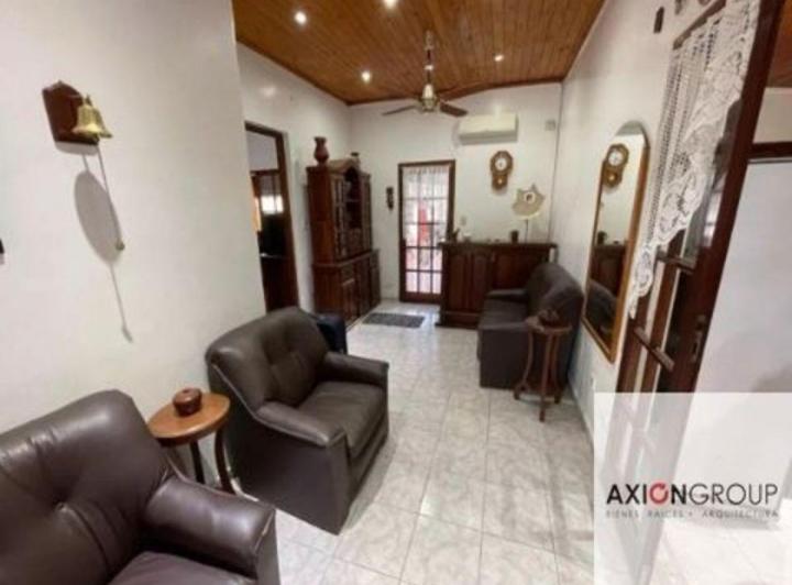 Casa · 80m² · 3 Ambientes · 1 Cochera