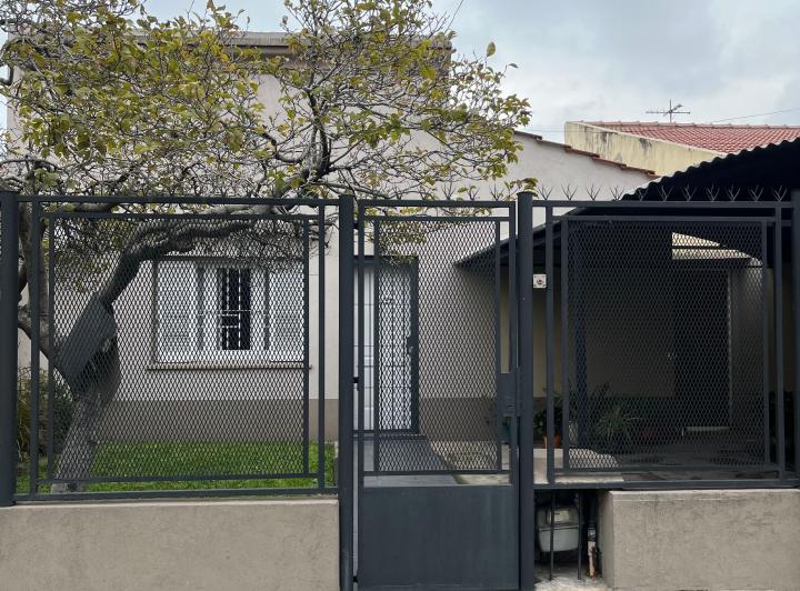 Casa · 140m² · 4 Ambientes · 1 Cochera