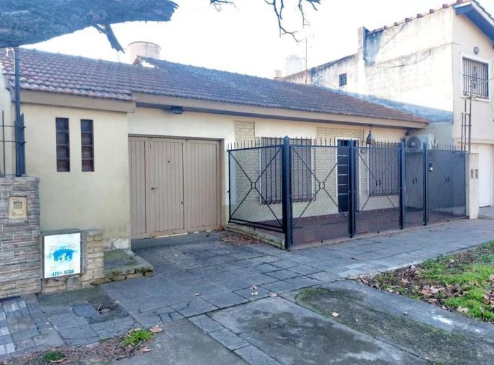 Casa · 84m² · 3 Ambientes · 1 Cochera