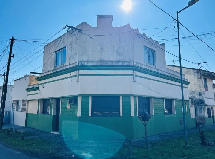 Casa · 143m² · 4 Ambientes · 1 Cochera