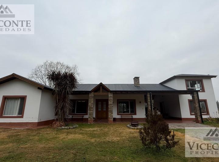 Casa · 450m² · 5 Ambientes