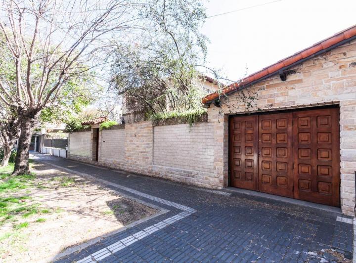 Casa · 140m² · 4 Ambientes · 1 Cochera