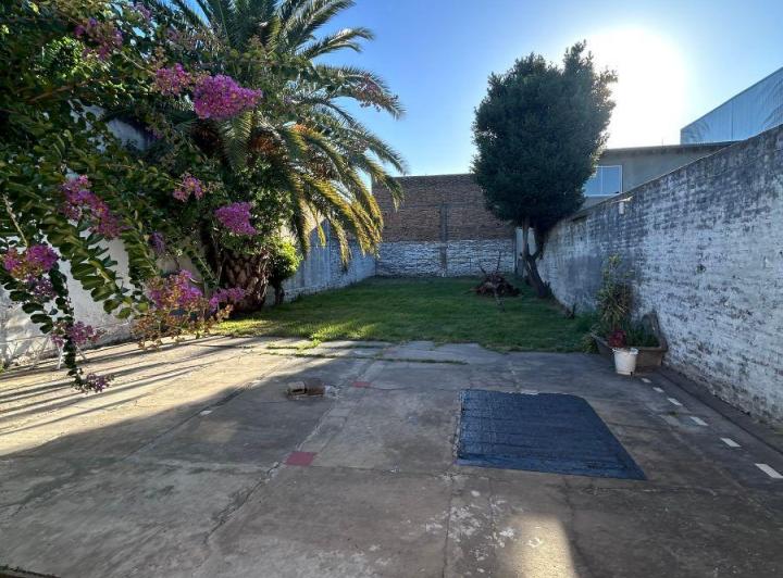 Casa · 77m² · 1 Ambiente · 1 Cochera