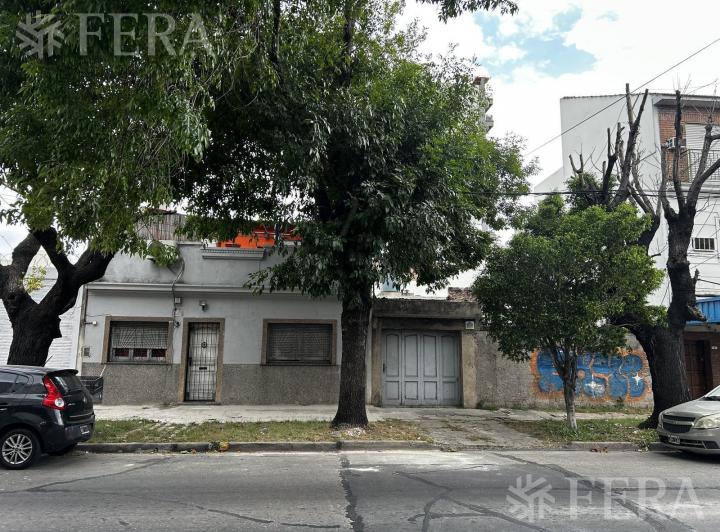 Casa · 90m² · 4 Ambientes · 1 Cochera
