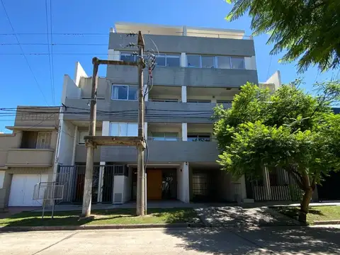 Dto de un dormitorio con cochera en guadalupe