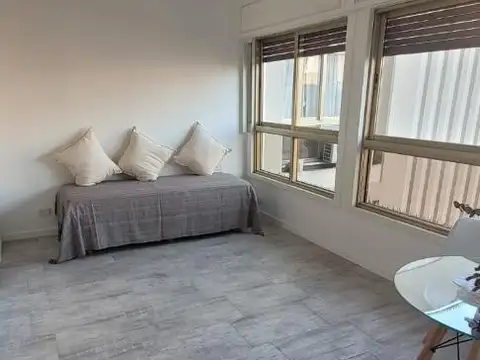 Departamento luminoso sobre av cordoba y san martin