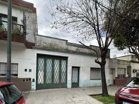 Casa 6 amb. a reciclar