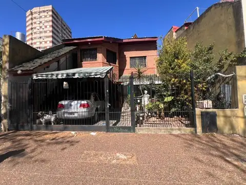 Casa pb y pa — 4+2 ambientes con garage y doble entrada | c. remedio de escalada