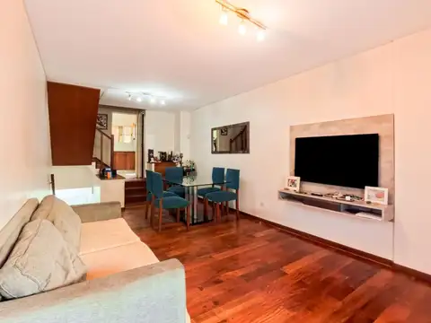 Triplex en excelente ubicación! zona parque saavedra