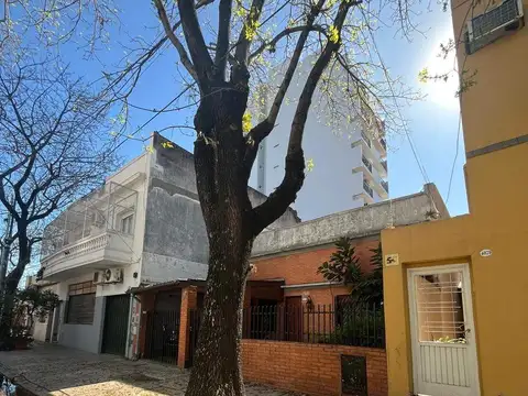 Casa en venta c/ cochera en villa pueyrredón