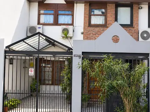 Venta chalet 4 amb.- garaje-parrilla-colegiales