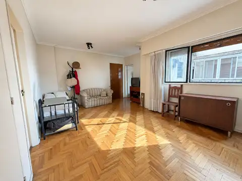 Venta monoambiente en monserrat muy luminoso