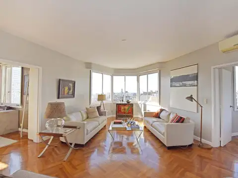 Venta departamento 4 ambientes más dependencia en edificio kavanagh retiro