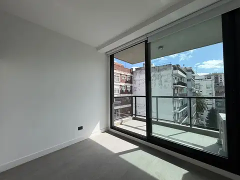 Alquiler monoambiente en barrio norte balcon