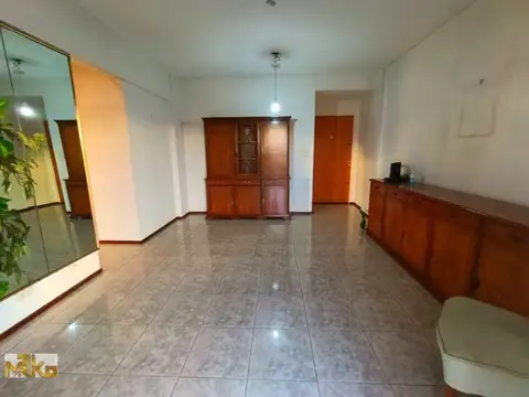 Departamento 3 amb al frente con balcón terraza • apto profesional • impecable • av. rivadavia...