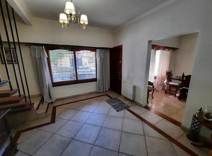Casa · 140m² · 5 Ambientes