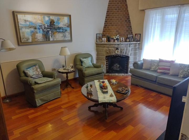 Casa · 155m² · 5 Ambientes · 1 Cochera