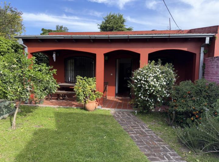 Casa · 135m² · 5 Ambientes · 2 Cocheras