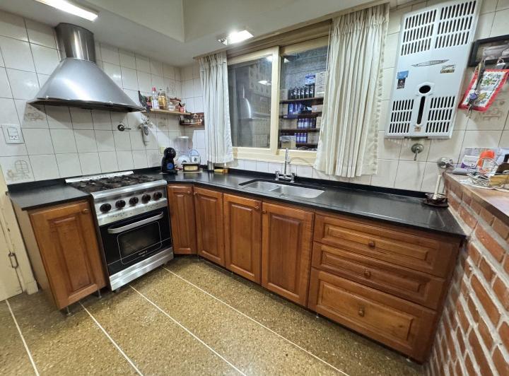 Casa · 160m² · 6 Ambientes · 1 Cochera