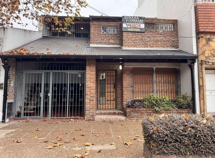 Casa · 310m² · 5 Ambientes · 1 Cochera