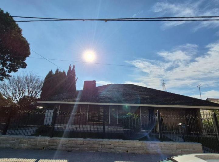 Casa · 279m² · 5 Ambientes · 1 Cochera
