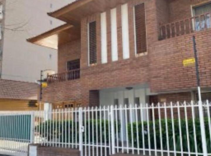 Casa · 216m² · 5 Ambientes · 1 Cochera