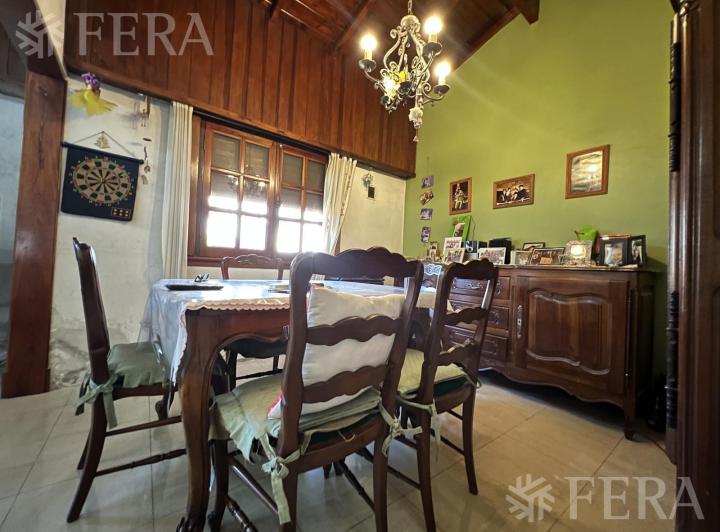Casa · 116m² · 5 Ambientes · 1 Cochera