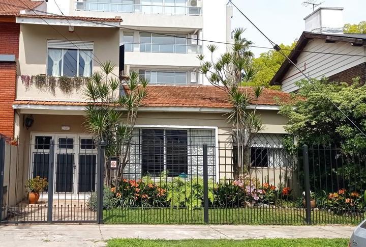 Casa · 127m² · 5 Ambientes · 1 Cochera