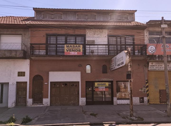 Casa · 290m² · 5 Ambientes · 4 Cocheras