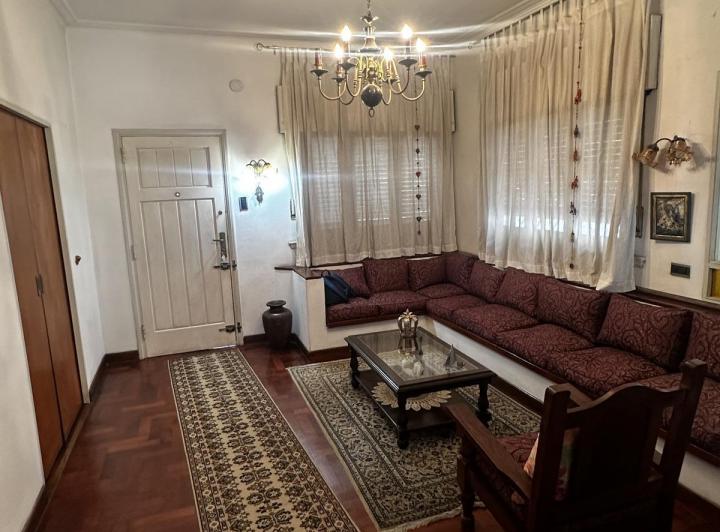 Casa · 192m² · 5 Ambientes · 2 Cocheras