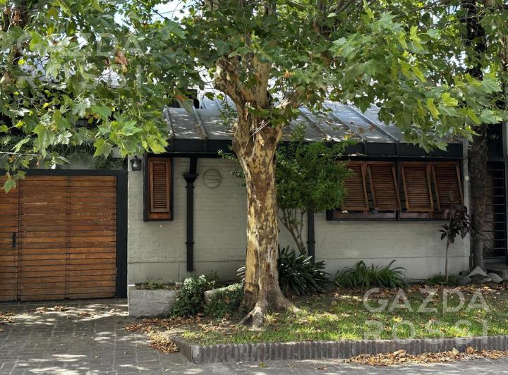 Casa · 190m² · 6 Ambientes · 2 Cocheras