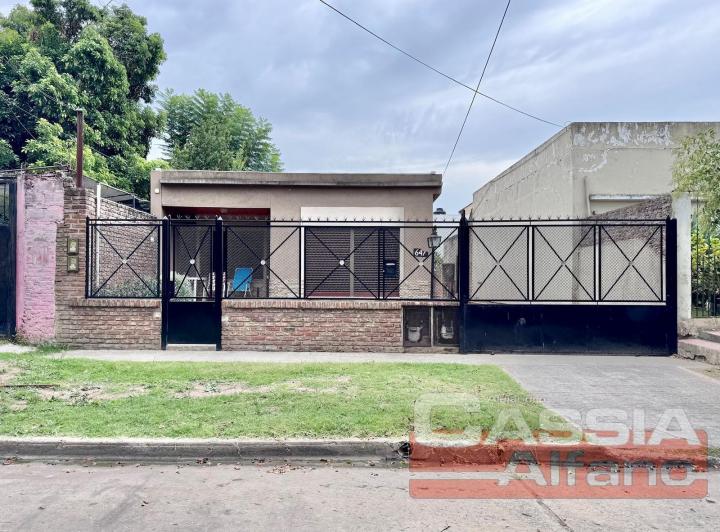 Casa · 175m² · 6 Ambientes · 2 Cocheras