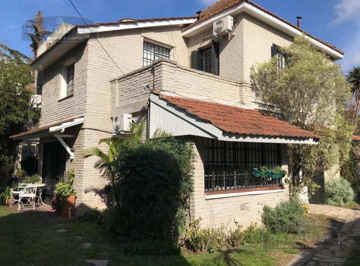 Casa · 321m² · 4 Dormitorios