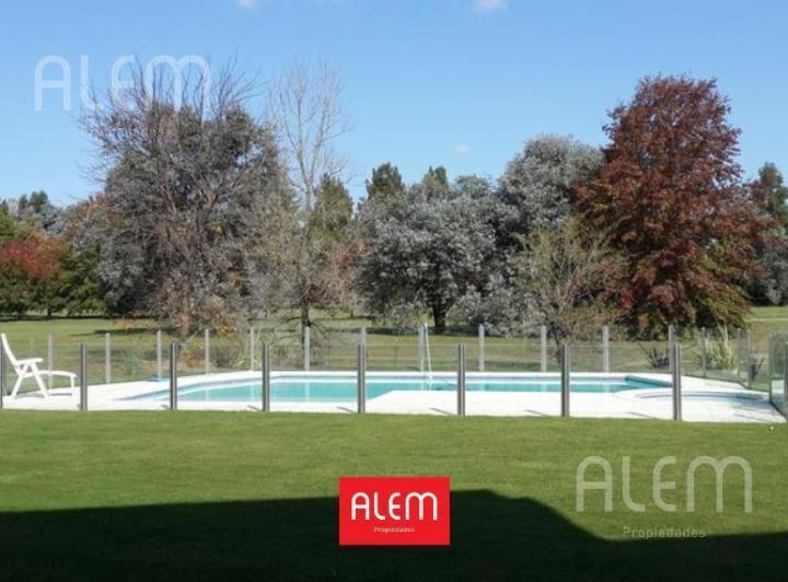 Casa · 400m² · 7 Ambientes · 7 Cocheras