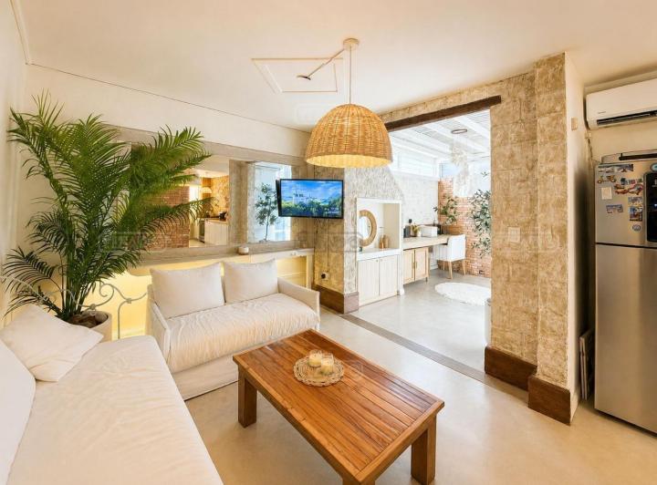 Casa · 150m² · 6 Ambientes · 1 Cochera
