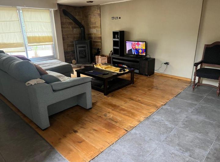 Casa · 330m² · 5 Ambientes · 1 Cochera