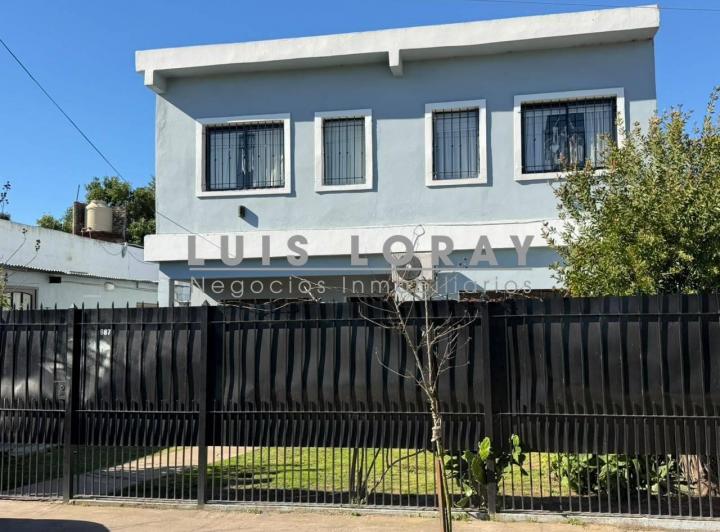 Casa · 200m² · 5 Ambientes · 1 Cochera