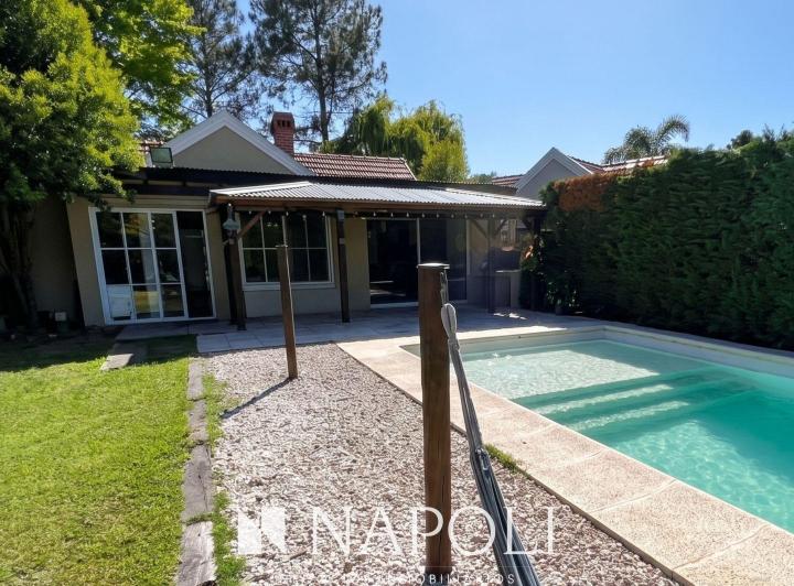 Casa · 140m² · 5 Ambientes · 1 Cochera