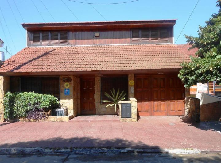 Casa · 185m² · 5 Ambientes · 1 Cochera