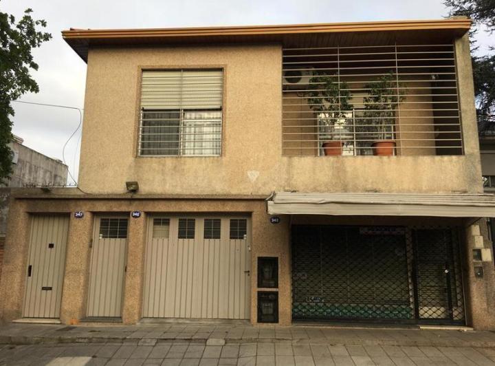 Casa · 180m² · 5 Ambientes · 1 Cochera