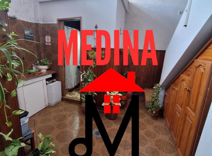 Casa · 181m² · 5 Ambientes · 2 Cocheras