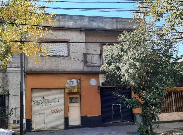 Casa · 200m² · 6 Ambientes · 1 Cochera