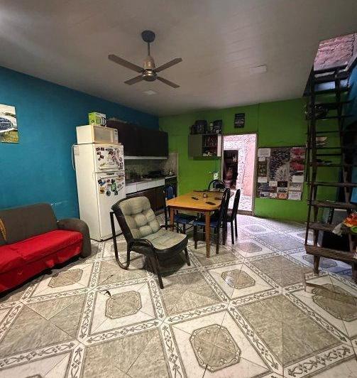 Casa · 140m² · 6 Ambientes · 2 Cocheras