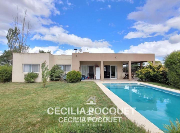 Casa · 169m² · 5 Ambientes · 2 Cocheras